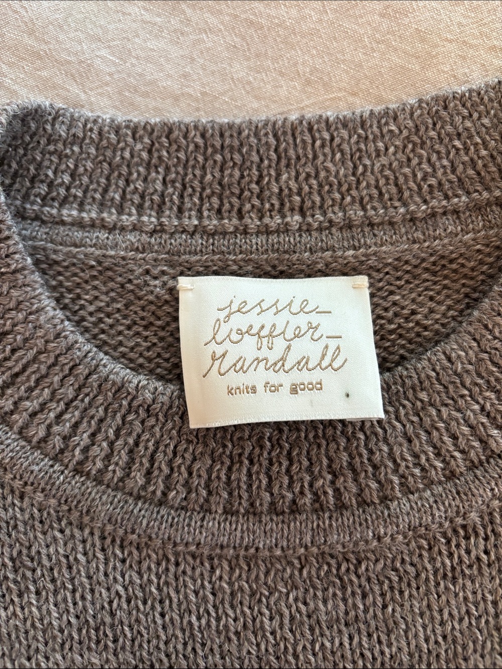 Cropped Puff-Sleeve Crewneck Sweater - Brown - Picture 2 of 9